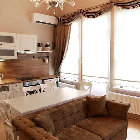 Golden Horn Apartment
